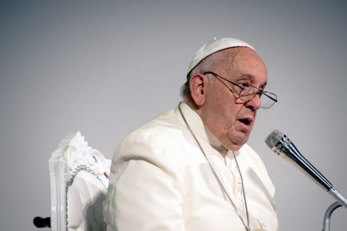 Papa Francesco “Nella Chiesa non c’è posto per l’abuso”