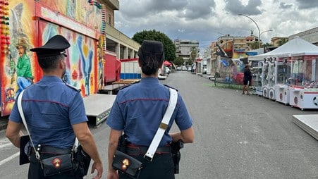 Controlli nel Reggino, sequestrati allacci elettrici abusivi e deferita una persona Tali allacci servivano per alimentare due food trucks adibiti alla vendita di generi alimentari