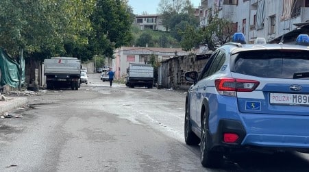 “Operazione Sagittario”: la Polizia di Stato sgomina l’organizzazione dedita al furto di macchine operatrici e attrezzature da cantiere, 9 misure cautelari Una decima persona, anch’essa destinataria della medesima misura cautelare, risulta al momento irreperibile