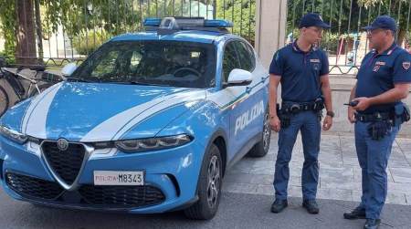 Aggredisce compagna ed i figli disabili di lei, arrestato un 46enne nel Reggino La Sala Operativa della locale Guardia di Finanza ha tempestivamente segnalato alla Questura di aver ricevuto la telefonata di una ragazza che chiedeva aiuto perché era stata aggredita in casa sua