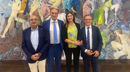 Giannetta (FI) eletto Presidente della Commissione Speciale di Vigilanza del Consiglio regionale della Calabria Forza Italia ha un ruolo di grande equilibrio e slancio all’interno ed all’esterno della maggioranza e rappresenta un imprescindibile punto di riferimento dell’azione politica regionale