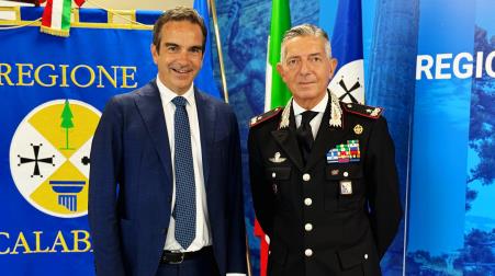 Carabinieri: Occhiuto incontra Sciuto, avanti con alleanza Regione-Arma per il bene della Calabria Dal momento del mio insediamento la Regione ha avuto con l'Arma dei Carabinieri un proficuo rapporto di collaborazione che si è tradotto in molteplici protocolli d'intesa, utili a conseguire importanti risultati per il bene del nostro territorio