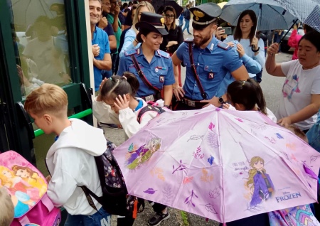 Incrementati i servizi di prevenzione nelle scuole dai Carabinieri in Calabria La scuola è il luogo dove i giovani pilastri del domani crescono, si formano e si preparano a entrare nel mondo del lavoro e della società