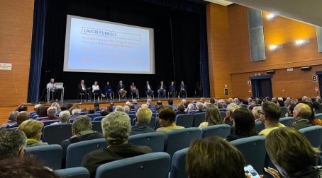 “Uniamo Cittanova” su report dei primi cento giorni del Sindaco Domenico Antico alla Comunità Siamo al lavoro per costruire un lavoro davvero all'altezza del nostro glorioso passato. La rinascita è iniziata