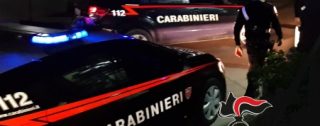 È davvero un giallo nella Locride sull’uomo di 54 anni trovato morto dentro casa, indagini in corso per dare un movente alla tragedia