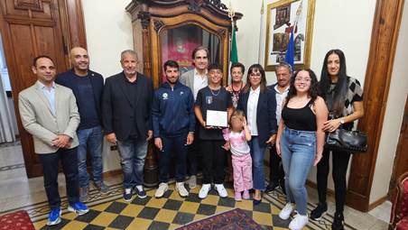 Il giovane campione italiano di tennis under 12 Giovanni Di Leva ricevuto a Palazzo San Giorgio L'omaggio del Sindaco Giuseppe Falcomatà, del Presidente del Consiglio Enzo Marra e del Delegato allo Sport Giovanni Latella