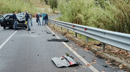 Gravissimo incidente sulla strada tra Gioia Tauro e Rosarno, feriti due minorenni di cui uno è gravissimo Il ragazzo è stato trasportato in Codice Rosso al Gom di Reggio Calabria, sul luogo le forze dell'ordine