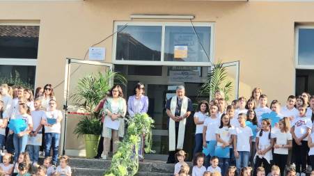 Taurianova, benedizione della comunità scolastica e delle famiglie La Scuola primaria “Francesco Sofia Alessio” e le Scuole dell'infanzia “Giovinazzo” e “Iatrinoli”,  dirette dalla dottoressa Maria Concetta Muscolino, hanno vissuto un'esperienza significativa aprendosi al territorio  e coinvolgendo la Chiesa e le famiglie