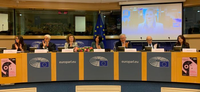 Grande successo a Bruxelles per l’evento organizzato dall’eurodeputata Giusi Princi Princi “L’intelligenza artificiale sia strumento per contrastare la violenza di genere, lavoriamo su iniziativa legislativa”