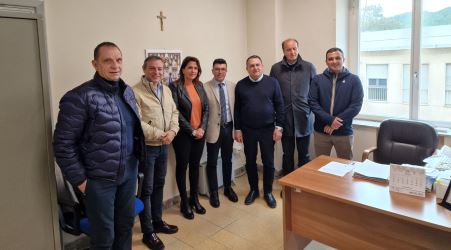 Cosenza, la minoranza in Consiglio, “False notizie sui social contro la città unica” “Rileviamo che sui social imperversano profili troll che partecipano a molti dibattiti sciorinando notizie false contro la città unica con bugie a sostegno del no”