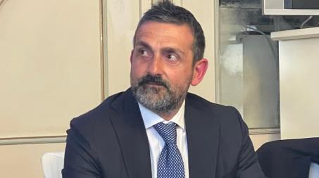 Tropea, ex sindaco Macrì, “Con l’amministrazione commissariale si spende di più per intervenire in ritardo” Con il nuovo sistema di affidamento dei lavori pubblici tramite appalti, fortemente voluto dall’attuale Amministrazione Straordinaria, si stanno solo sperperando risorse pubbliche e rallentando gli interventi da fare