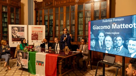 Cento anni dall’omicidio Matteotti: a Palazzo Alvaro la presentazione del libro ‘L’Italia migliore’ di Federico Fornaro L'iniziativa, promossa in sinergia con la sezione Anpi 'Nilde Iotti' di Reggio Calabria, rientra nell'ambito delle celebrazioni per il centenario dall'uccisione del Deputato socialista. Il sindaco Giuseppe Falcomatà: "Occorre recuperare non solo la memoria di Matteotti, ma anche il suo pensiero di riformista intransigente".