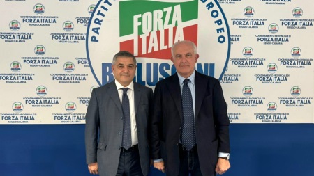 Giuseppe Palmisani, noto professionista reggino aderisce a Forza Italia L’avvocato Palmisani, infatti, risulta già Segretario Provinciale del CCD e dell' UDC, oltre che Vice Segretario Regionale dell'UDC