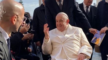 Il Presidente INA Lorenzo Festicini invita Papa Francesco a Reggio Calabria Egli non perde occasione per promuovere la città, sottolineando l'importanza del suo ruolo come ponte tra culture e tradizioni diverse