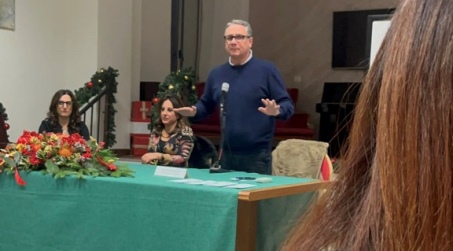 Il Garante Marziale all’Open School “Carducci-Da Feltre”, “un Istituto d’eccellenza” La scelta della scuola per i propri bambini è molto importante, perché significa mettere le loro vita in mano ad insegnanti, a gente cioè chiamata a lasciare il segno, e il segno lo si può lasciare in tanti modi