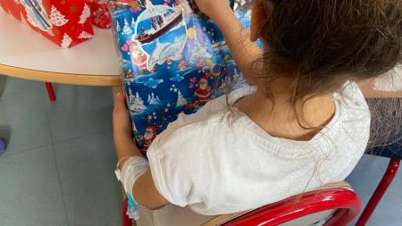 La Prefettura di Reggio Calabria consegna ai piccoli pazienti dei Reparti di Pediatria e Oncoematologia del G.O.M. i doni raccolti con l’iniziativa benefica “Un Dono sotto l’Albero” Portare la gioia del Natale ai bambini che vivono le feste in un contesto ospedaliero