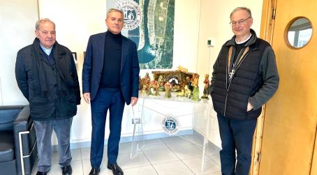 Visita del Vescovo Alberto all’Autorità di Sistema Portuale a Gioia Tauro Nel dare il benvenuto, il presidente dell’Autorità di Sistema portuale ha evidenziato l’importanza della visita pastorale organizzata per rinvigorire, ulteriormente, il senso di comunità portuale tra i suoi collaboratori