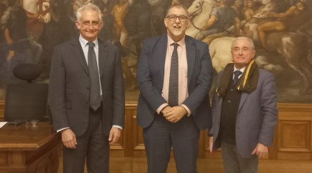 San Ferdinando, presentati a Palazzo Chigi i progetti di riqualificazione urbana Il sindaco di San Ferdinando, Luca Gaetano, è stato ricevuto insieme con il collega di Rosarno Pasquale Cutrì per un incontro istituzionale tenutosi a Palazzo Chigi con una delegazione di rappresentanti del governo e dei  vertici territoriali