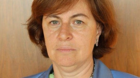 Lutto al Porto di Gioia Tauro, è morta la dott.ssa Maria Teresa Di Matteo La dott.ssa Di Matteo è stata per lunghi anni la referente del Ministero delle Infrastrutture e dei Trasporti delle principali e più importanti procedure amministrative che hanno coinvolto dapprima l’Autorità portuale di Gioia Tauro e poi l’Autorità di Sistema portuale dei Mari Tirreno meridionale e Ionio