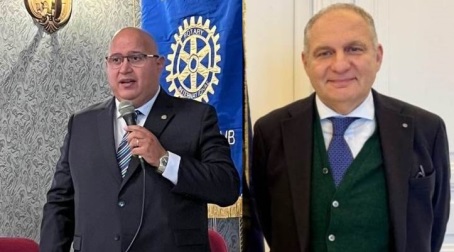 Il Rotary Club Gioia Tauro esprime le più vive congratulazioni al socio Antonio Repaci neo eletto Vicepresidente nel Consiglio Nazionale dei Commercialisti Il dott. Antonio Repaci ha una lunga esperienza all’interno della categoria, ha ricoperto la carica di Presidente dell’Ordine dei Commercialisti di Palmi, è stato Consigliere della Fondazione nazionale dei Commercialisti e già Consigliere nazionale