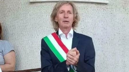 Caulonia, sindaco Cagliuso, “Mi sono dimesso dall’Assemblea dei Sindaci della Locride perché ho notato un distacco da parte dei miei colleghi” Ritengo che ad oggi, purtroppo, c’è uno scollegamento tra i colleghi sindaci e le comunità per mancanza di una strategia politica che sia in grado di dare voce ai nostri territori