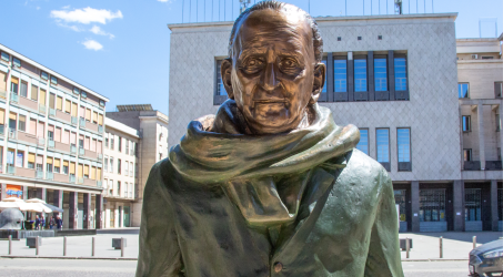 la risposta formale delLa Fondazione Giacomo Mancini allo sfratto da davanti al municipio della statua raffigurante il leader socialista da parte del sindaco di Cosenza Ben prima dello scadere dei dieci giorni concessi via pec dal sindaco, la FGM ha risposto con una nota tutta in punta di diritto che evidenzia l'assenza dei presupposti convenzionalmente pattuiti con il Comune che giustifichino lo spostamento